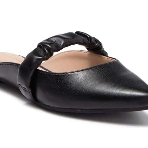 *SOLD* NIB Bandolino Sonny Ruched Faux Leather Flat - Picture 8 of 8